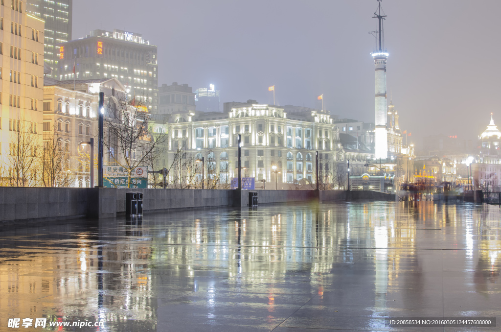 上海最新夜景下雨,上海最新夜景下雨