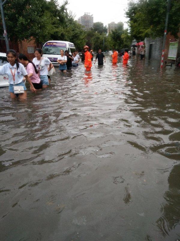 最新北京暴雨,最新北京暴雨的高科技神器，智能气象守护系统，让科技改变生活！