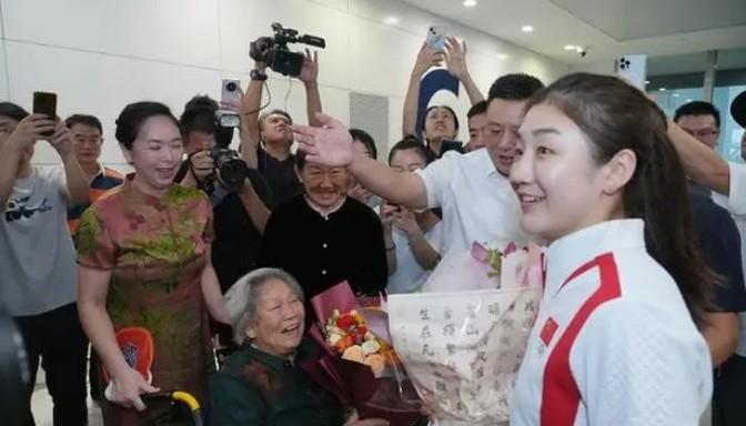 最新女乒世界排名,最新女乒世界排名大揭秘🥇乒坛女神们的荣耀时刻